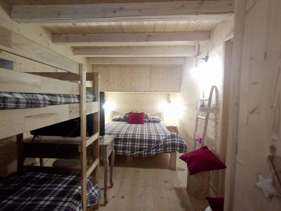 La Baita Nel Bosco Морже Экстерьер фото